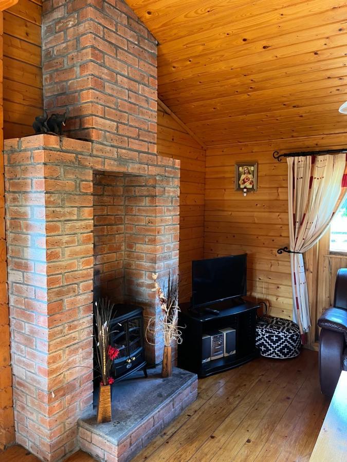 Red Squirrel Lodge Голуэй Экстерьер фото